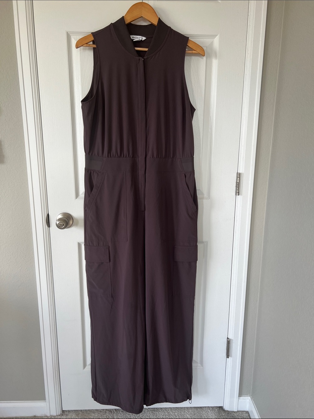Athleta Sleeveless Utility Jumpsuit Size 14